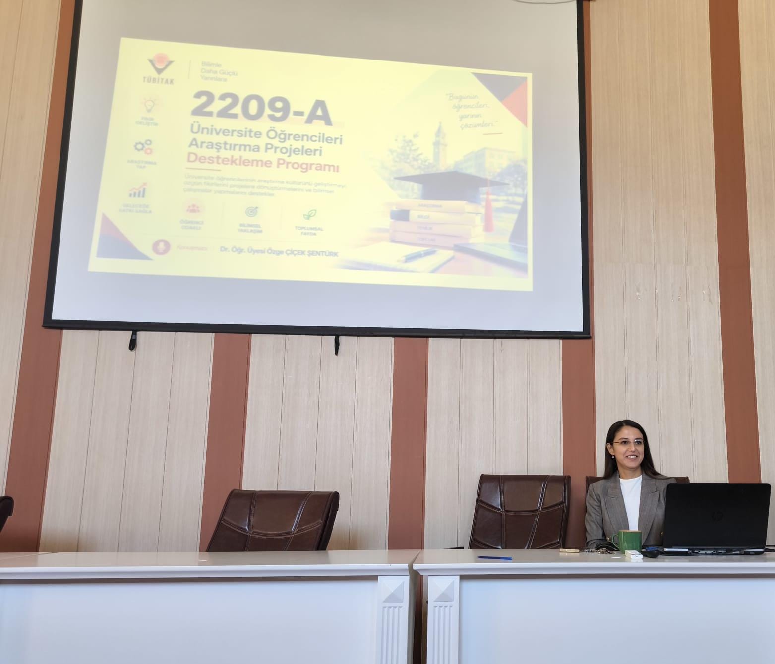 TÜBİTAK 2209-A Bilgilendirme Toplantısı Gerçekleştirildi