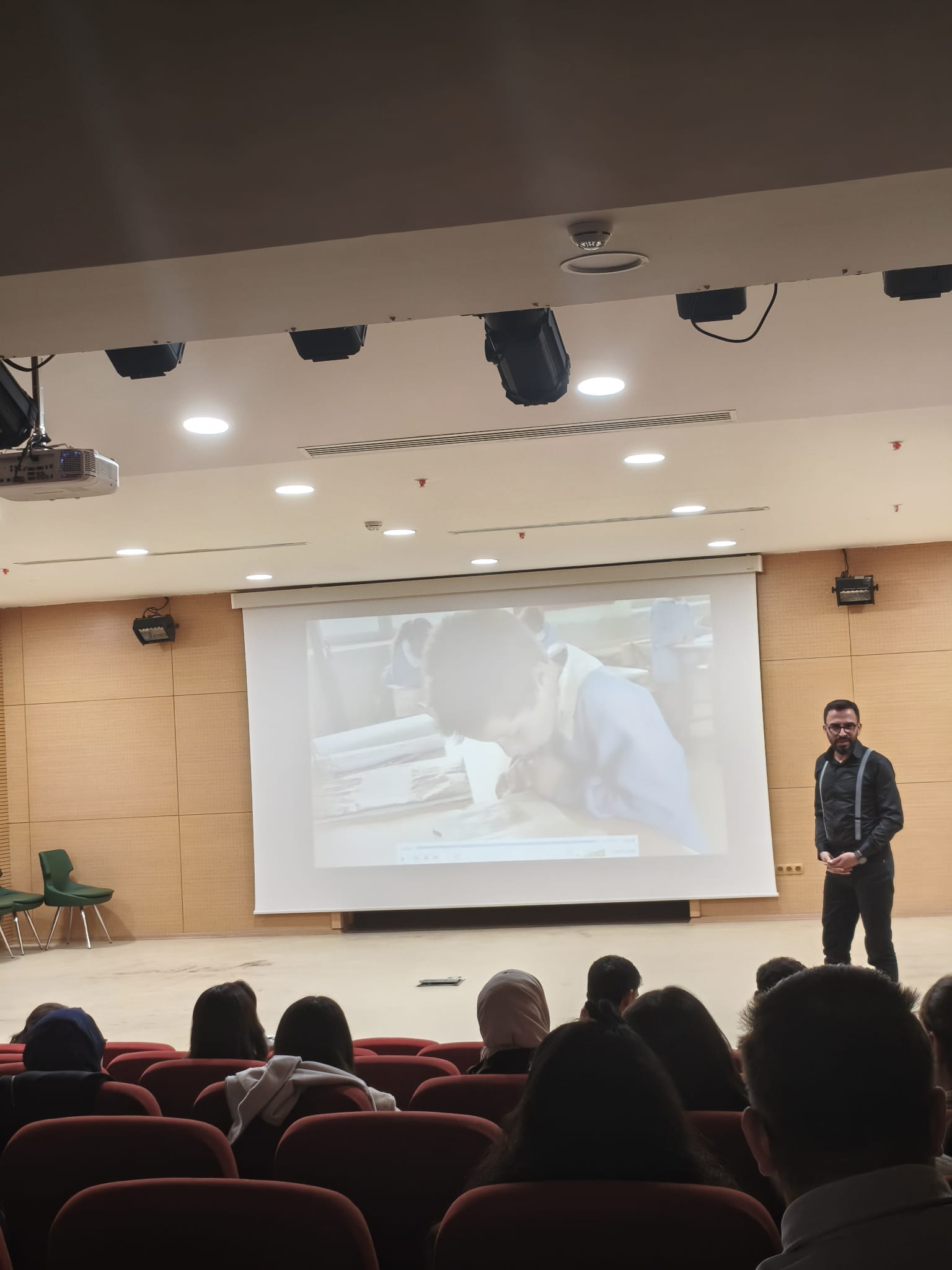 Öğretmen Adaylarımızla "İki Dil Bir Bavul" Filmi Üzerine Söyleşi Etkinliğiyle Bir Araya Geldik